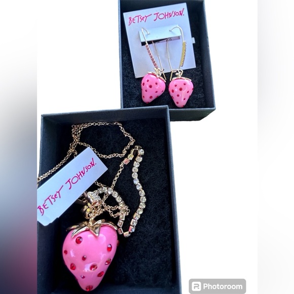BETSEY JOHNSON Pink Strawberry Necklace & Earring Set Enamel & Red Crystals NWT - Picture 3 of 12